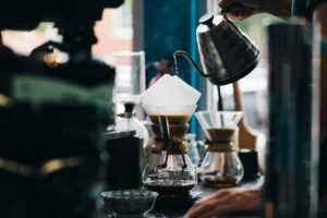 Read more about the article Mastering Chemex: Perfect Pour-Over Coffee Guide